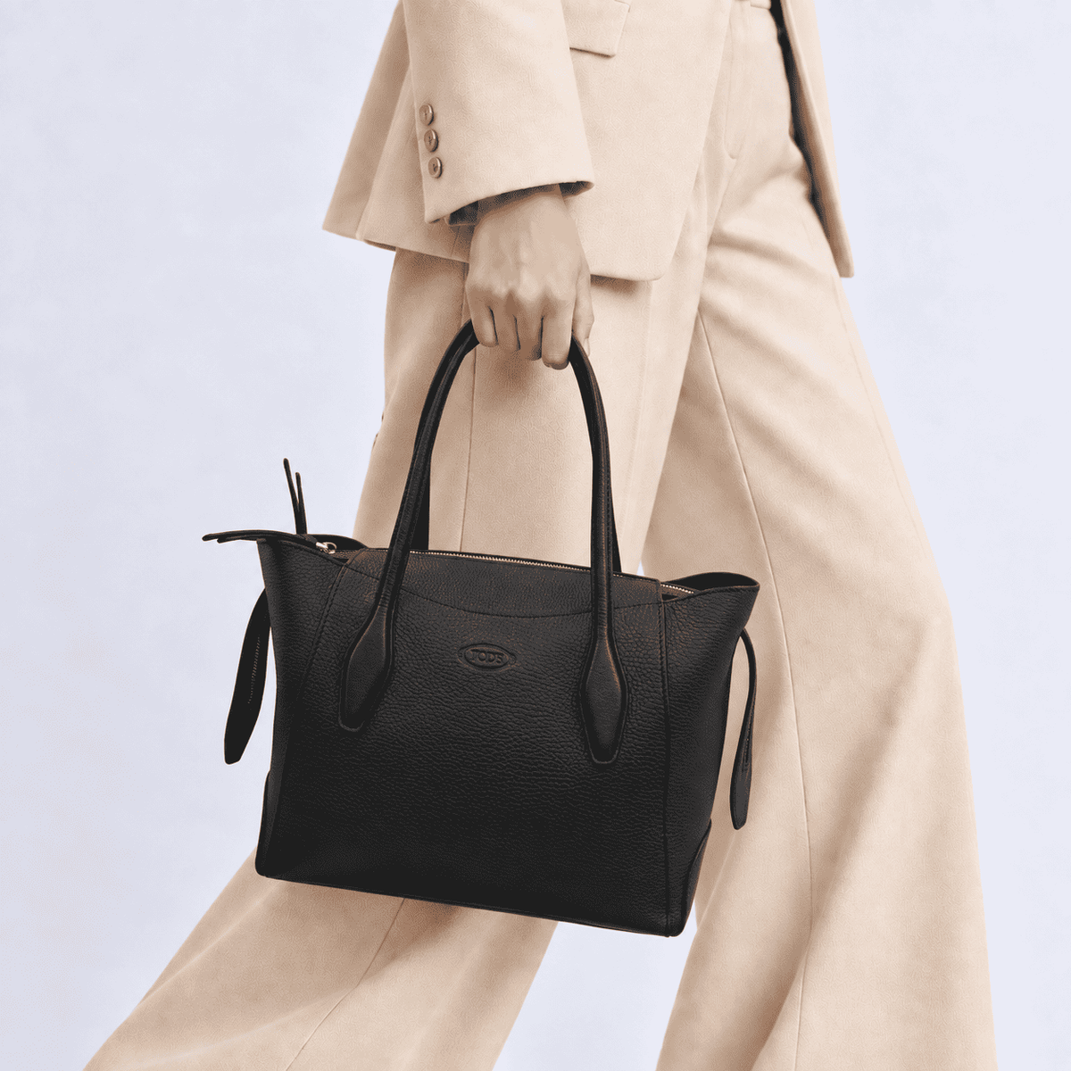 Tod's New Joy Tote Bag - Black