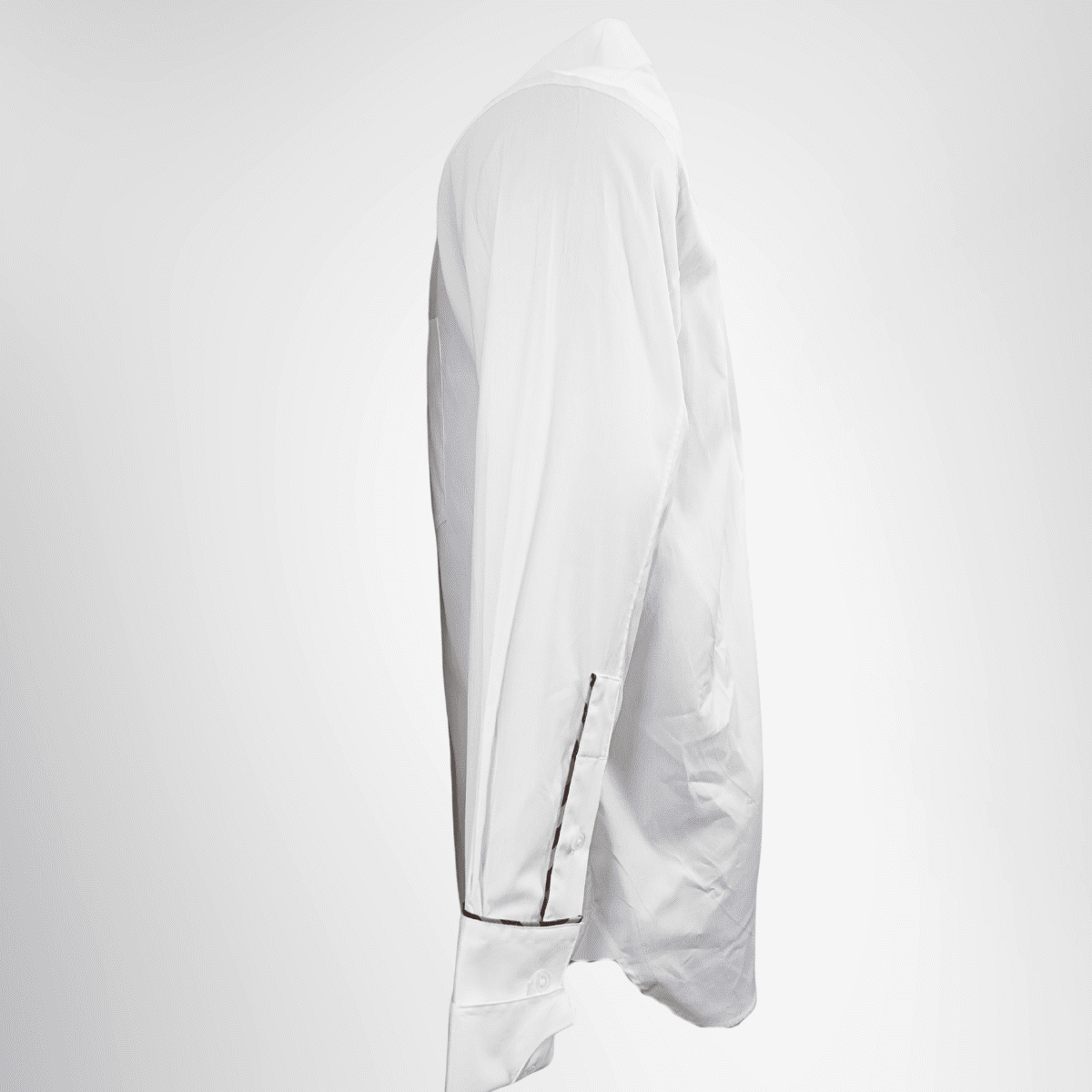 Burberry White Longsleeve – Pre-Owned Luxury Brand Apparel – Antonio & Co Side View