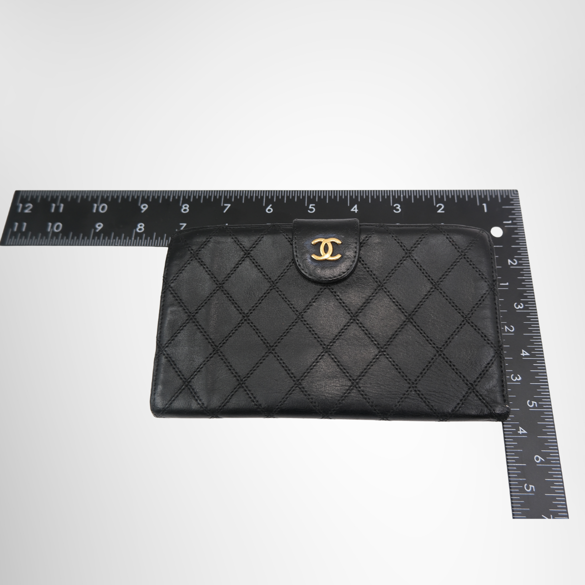 Chanel Classic Long Flap Wallet – Pre-Owned Luxury Brand Wallet – Antonio & Co –Measurement View