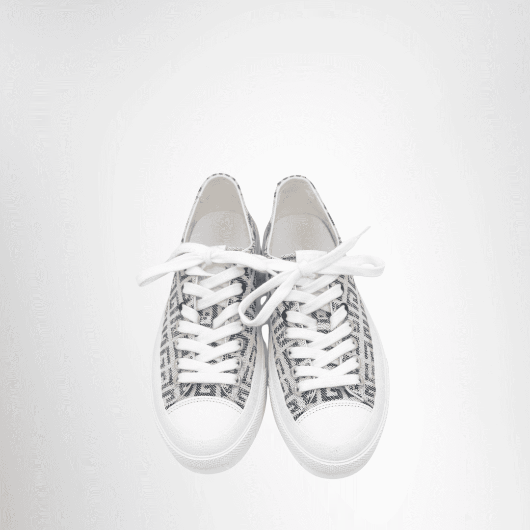 Givenchy Logo Sneaker Size 35 – Pre-Owned Luxury Shoes – Antonio & Co – Front Page
