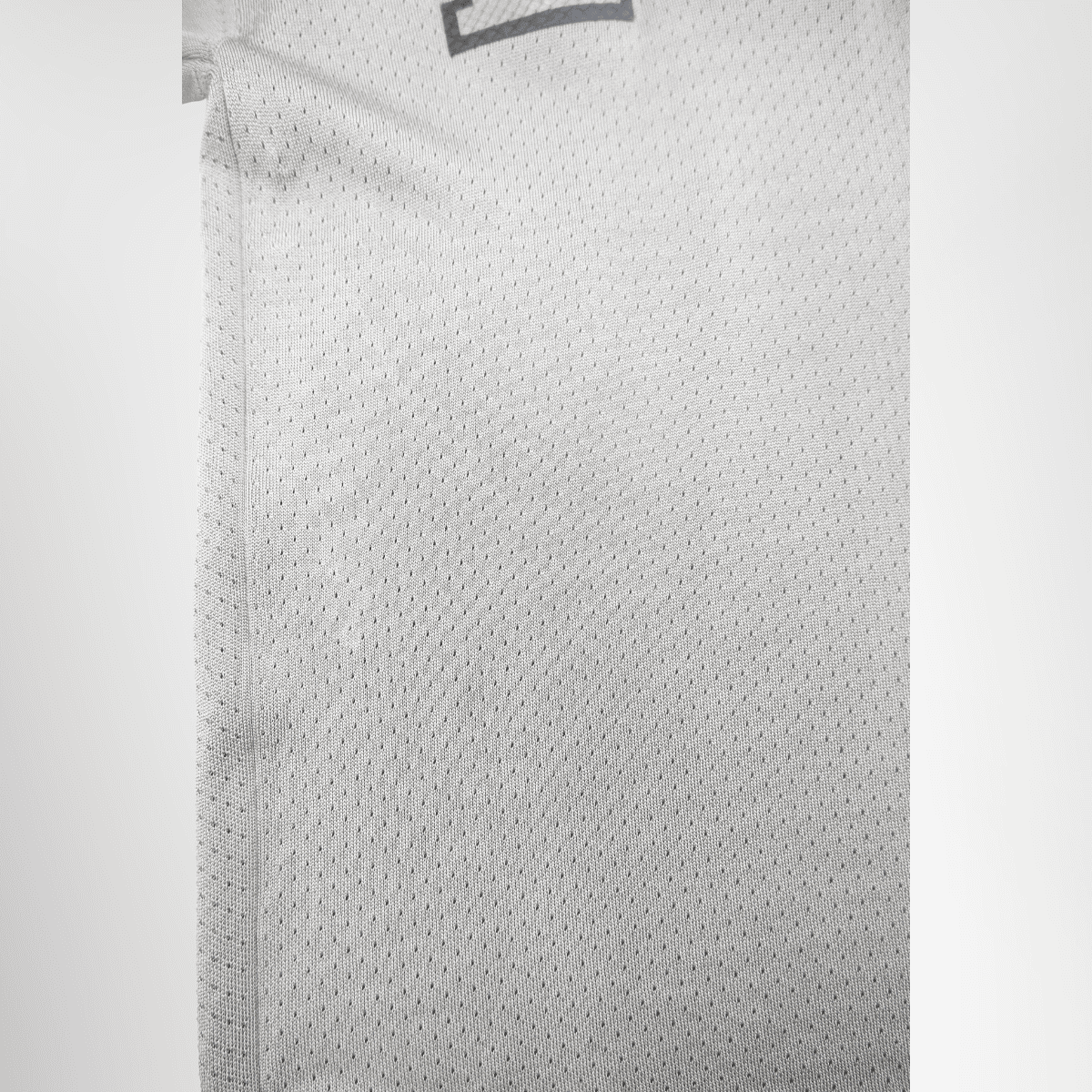 Louis Vuitton 2018 Python-Trimmed Football Jersey Shirt – Pre-Owned Luxury Brand Apparel – Antonio & Co Flaw