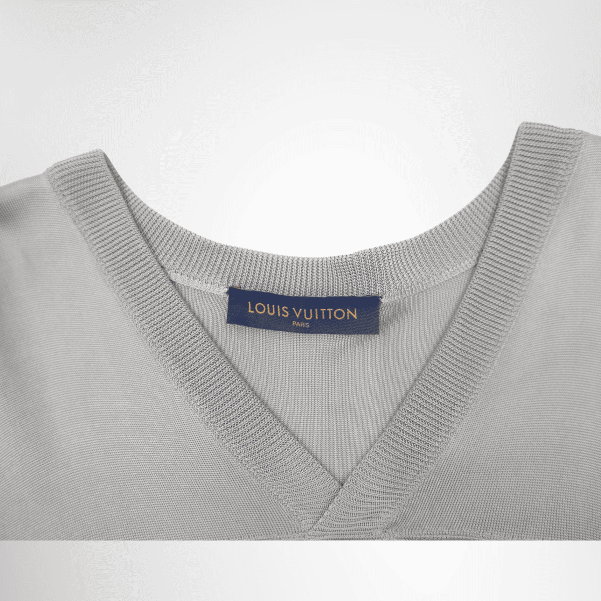 Louis Vuitton 2018 Python-Trimmed Football Jersey Shirt – Pre-Owned Luxury Brand Apparel – Antonio & Co Tag
