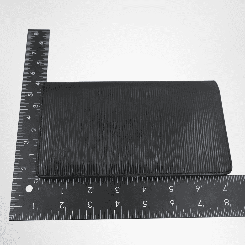 Louis Vuitton Brazza Wallet – Pre-Owned Luxury Brand Wallet – Antonio & Co – Measurement View