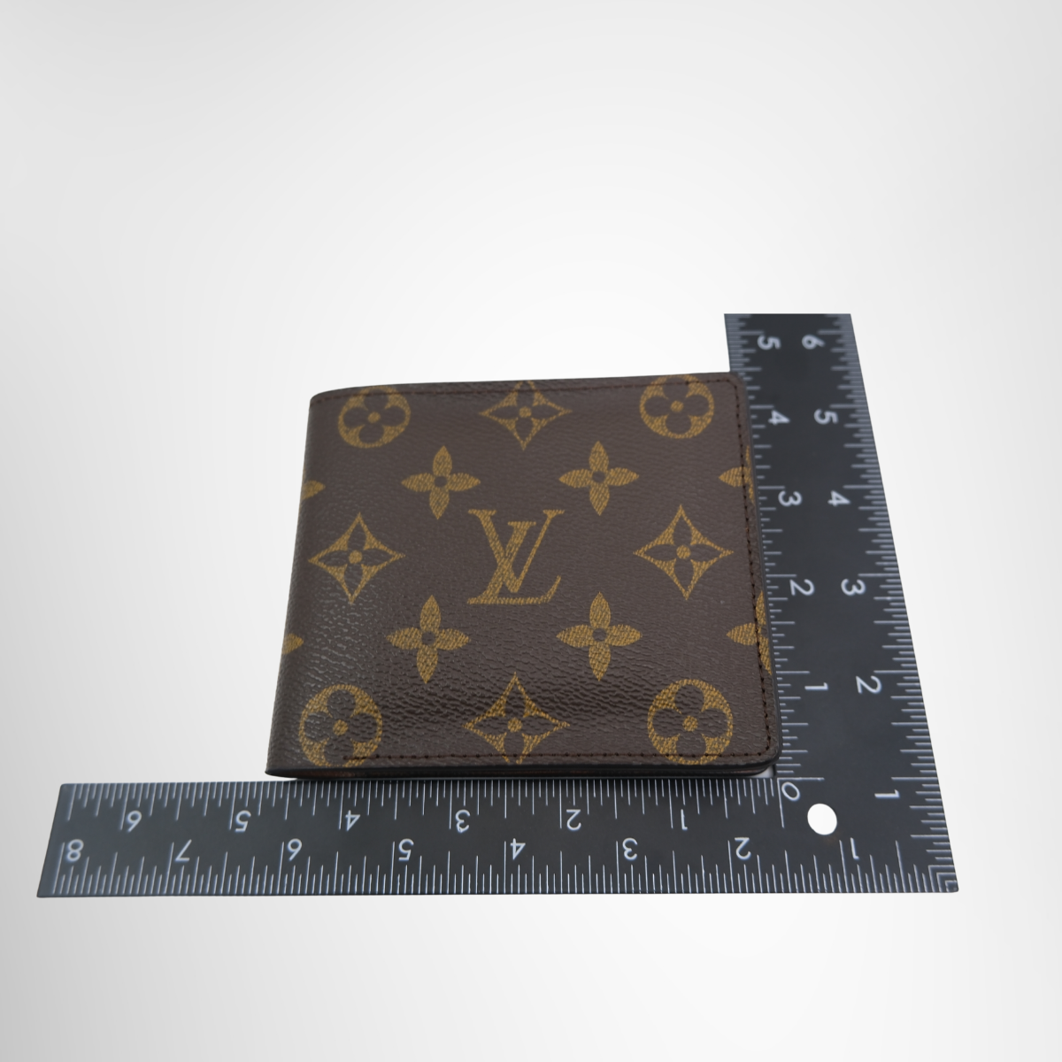 Louis Vuitton Bi-Fold Wallet – Pre-Owned Luxury Brand Wallet – Antonio & Co – Measurement View 2