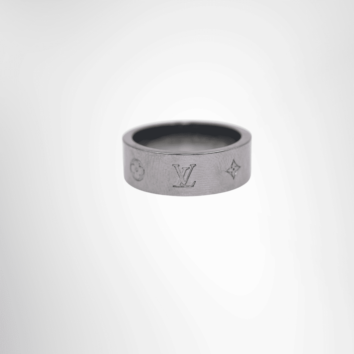 Louis Vuitton Mosaic Thin Ring – Pre-Owned Luxury Brand Accessories – Antonio & Co – Front Page