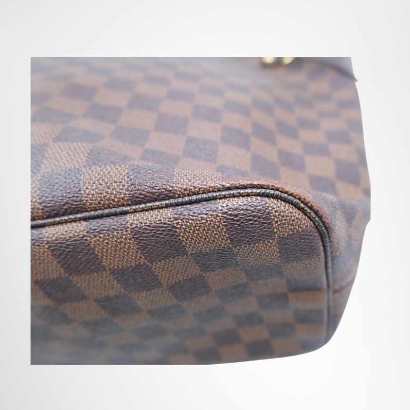 Louis Vuitton Preowned Luxury Bag Neverfull MM Tote Bag in Damier Ebene Canvas Bottom View 3