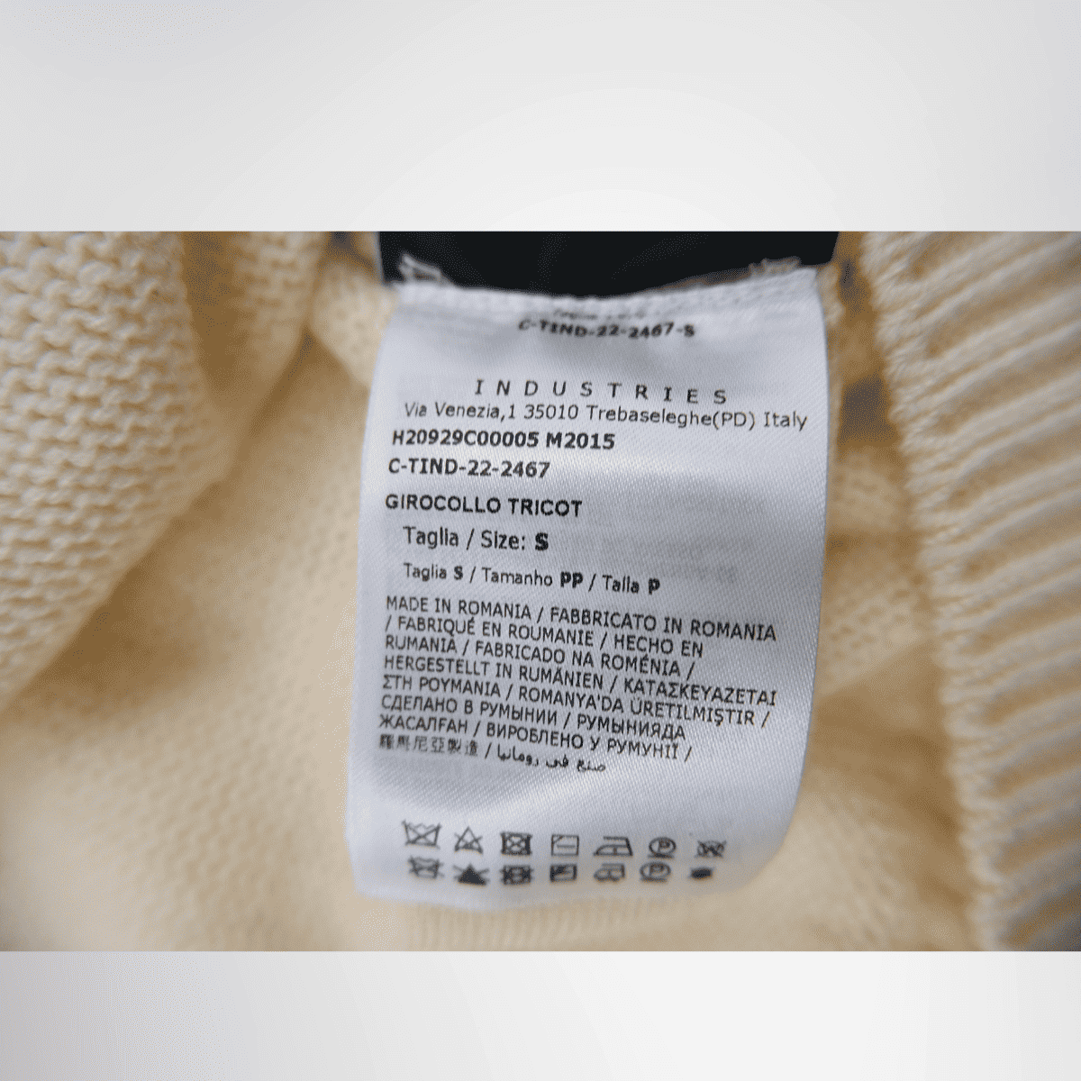 Moncler White Sweater – Pre-Owned Luxury Apparel – Antonio & Co Tag 2