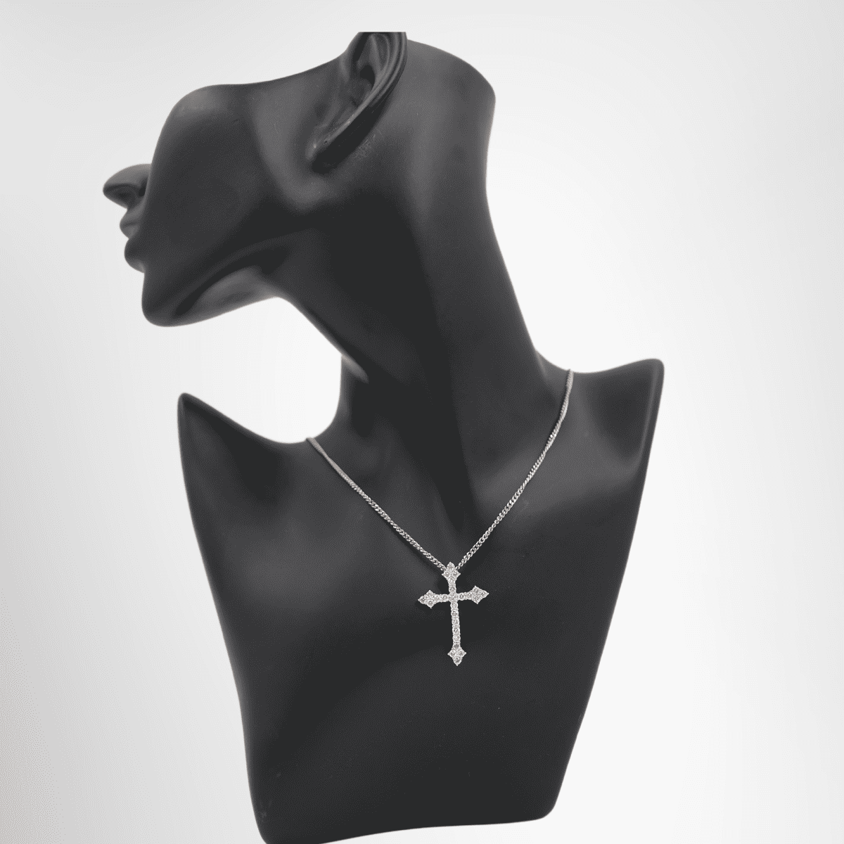 Natural Diamond Round Brilliant Cut Pt900/Pt850 Cross Necklace – Pre-Owned Luxury Brand Accessories – Antonio & Co Front Page