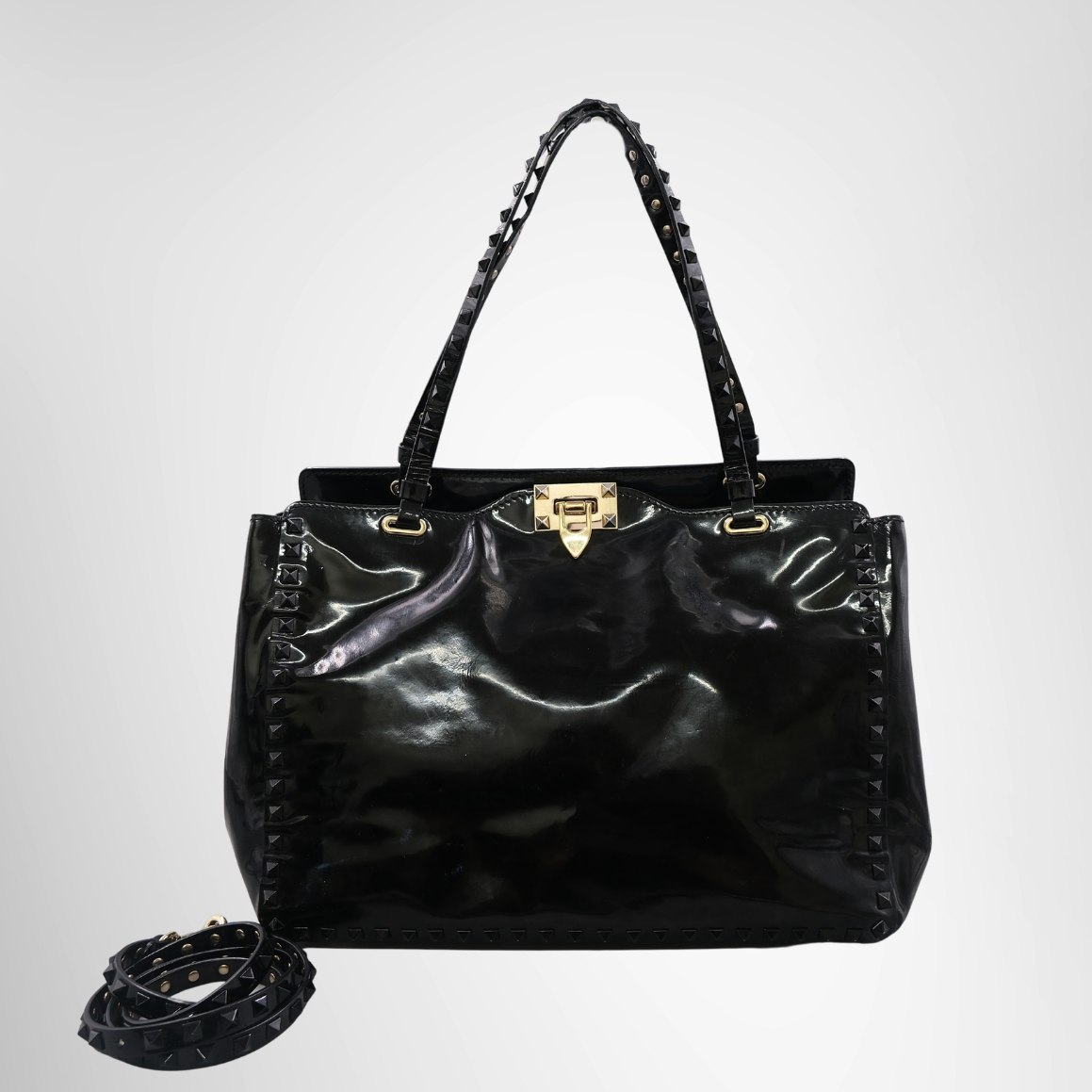 Valentino Garavani Rockstud Trapeze Tote Bag in Patent Leather