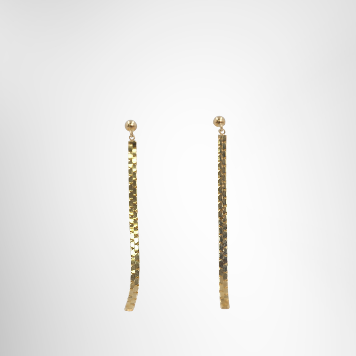 18K Gold Dangling Earrings – Pre-Owned Luxury Accessories – Antonio & Co Front Page