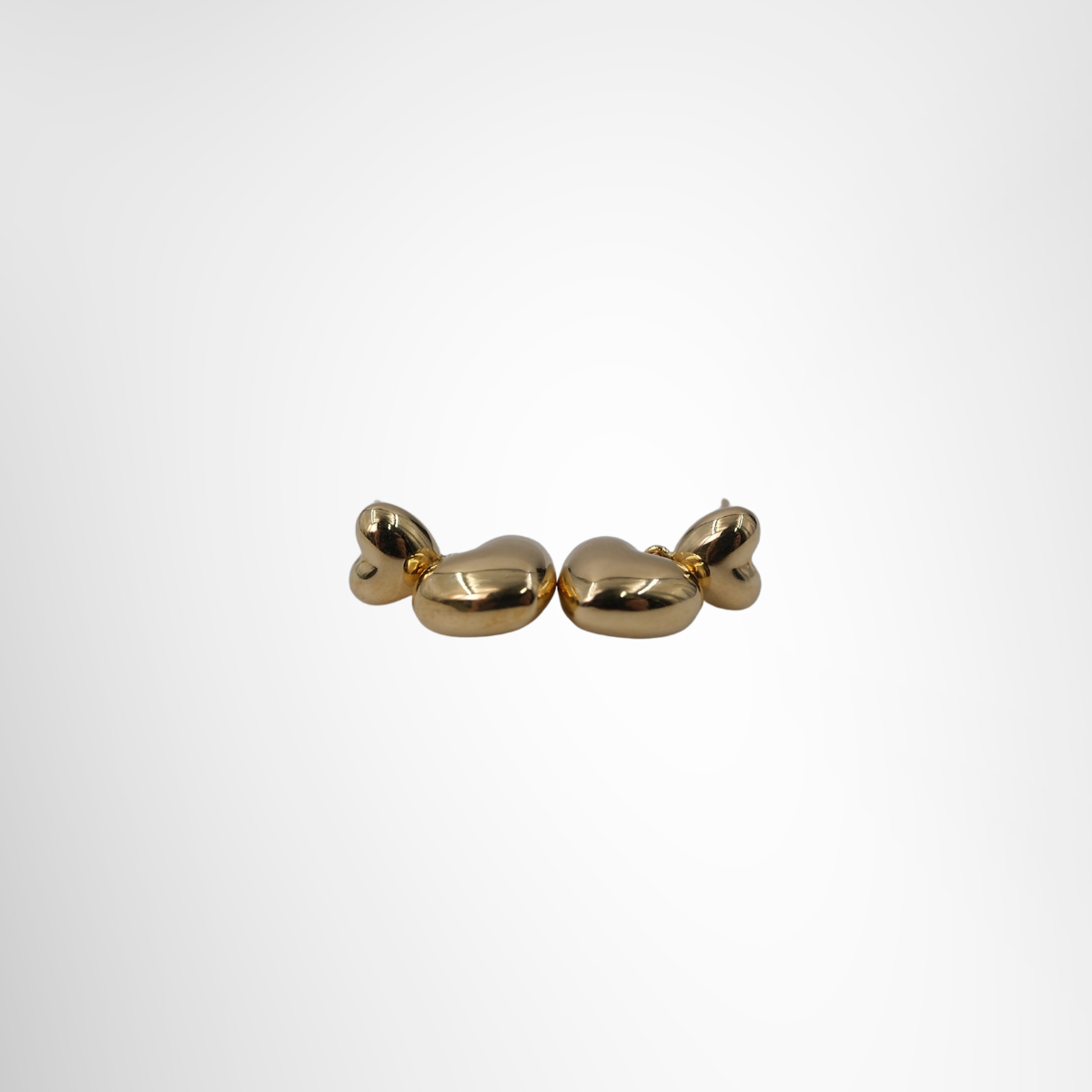 18K Gold Heart Earrings – Pre-Owned Luxury Accessories – Antonio & Co Wide View