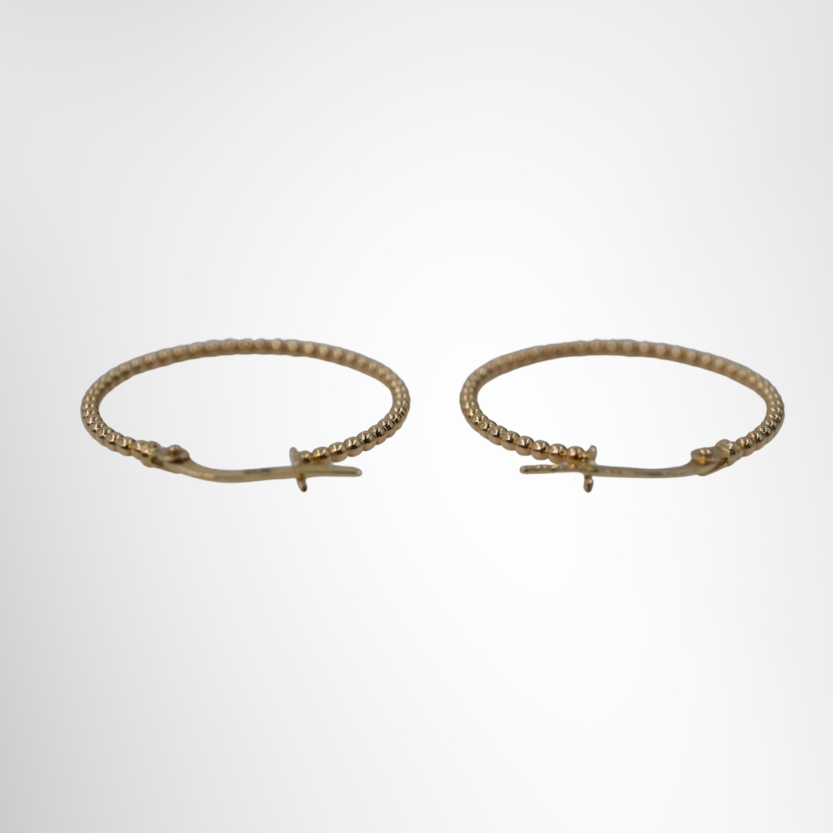 8K Gold Hoop Earrings – Pre-Owned Luxury Accessories – Antonio & Co Back View