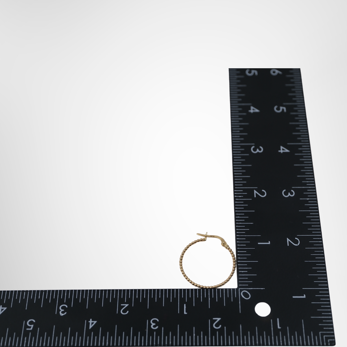 8K Gold Hoop Earrings – Pre-Owned Luxury Accessories – Antonio & Co Measurement View