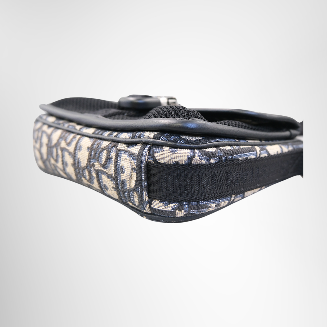 Jacquard 8 Canvas Shoulder Bag
