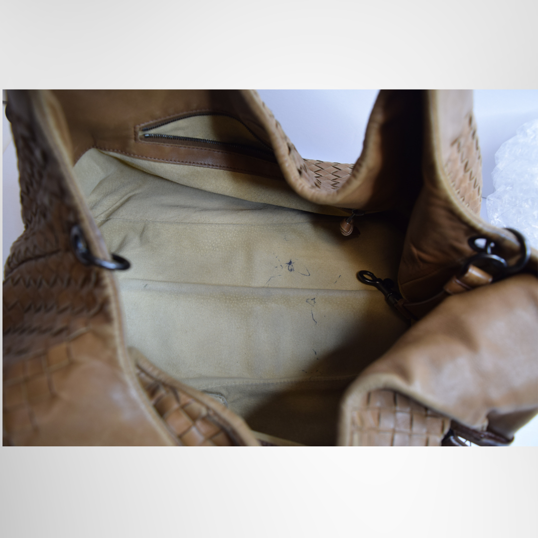 Intrecciato Medium Campana Hobo Bag