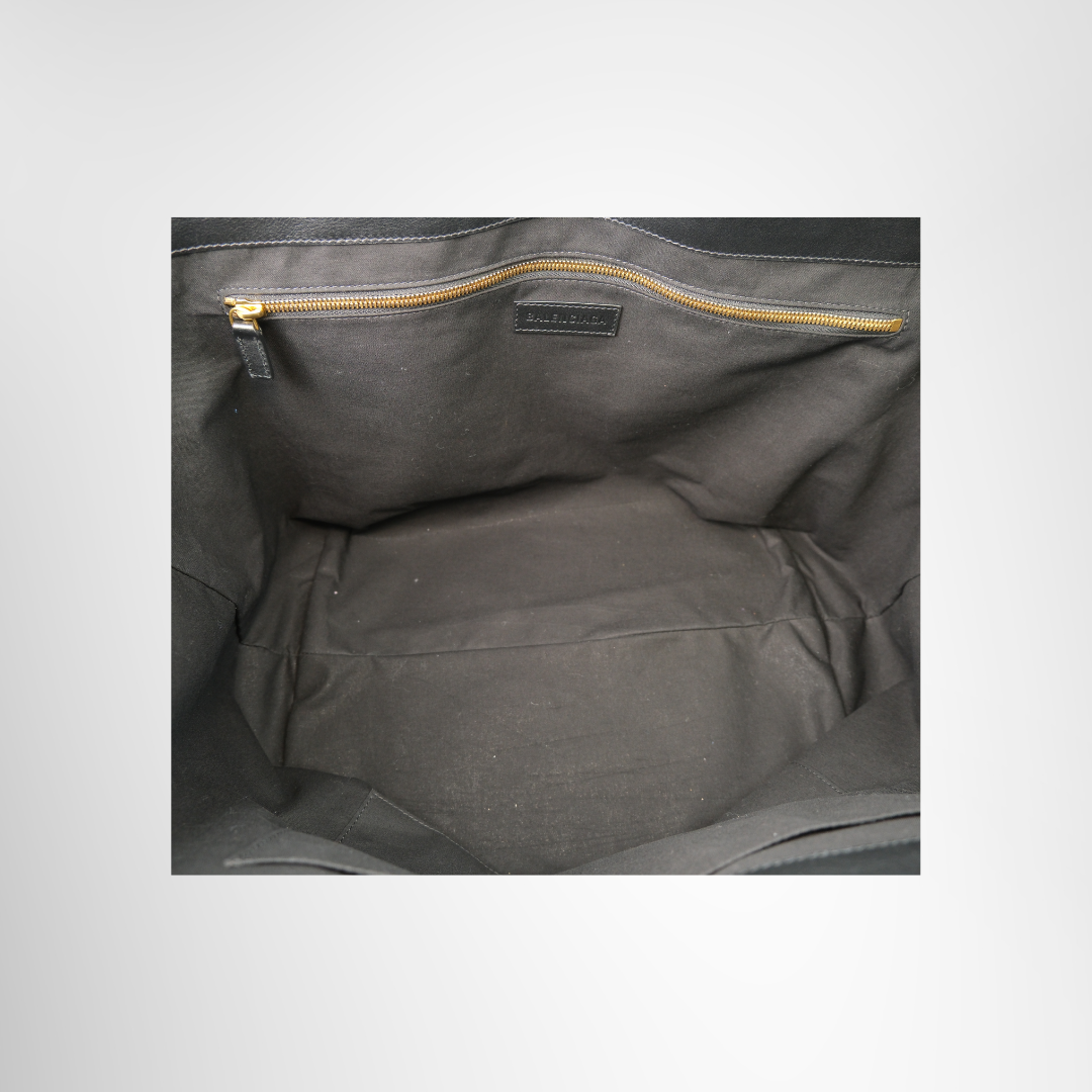 Balenciaga Jumbo Tote Bag – Pre-Owned Luxury Brand Bags – Antonio & Co Interior View