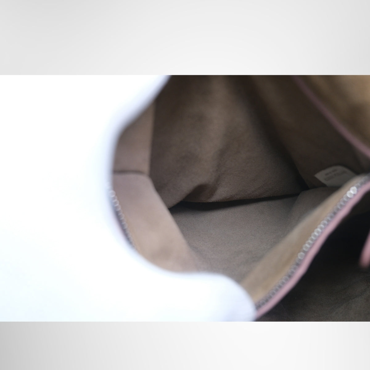 Bottega Veneta Intrecciato Weave Backpack – Pre-Owned Luxury Brand Bags – Antonio & Co Interior VIew 2