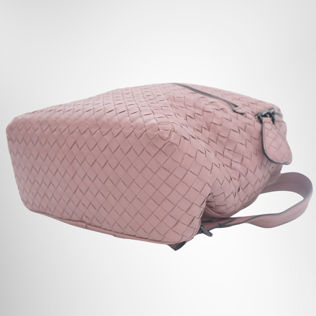 Bottega Veneta Intrecciato Weave Backpack – Pre-Owned Luxury Brand Bags – Antonio & Co Right Corner View 