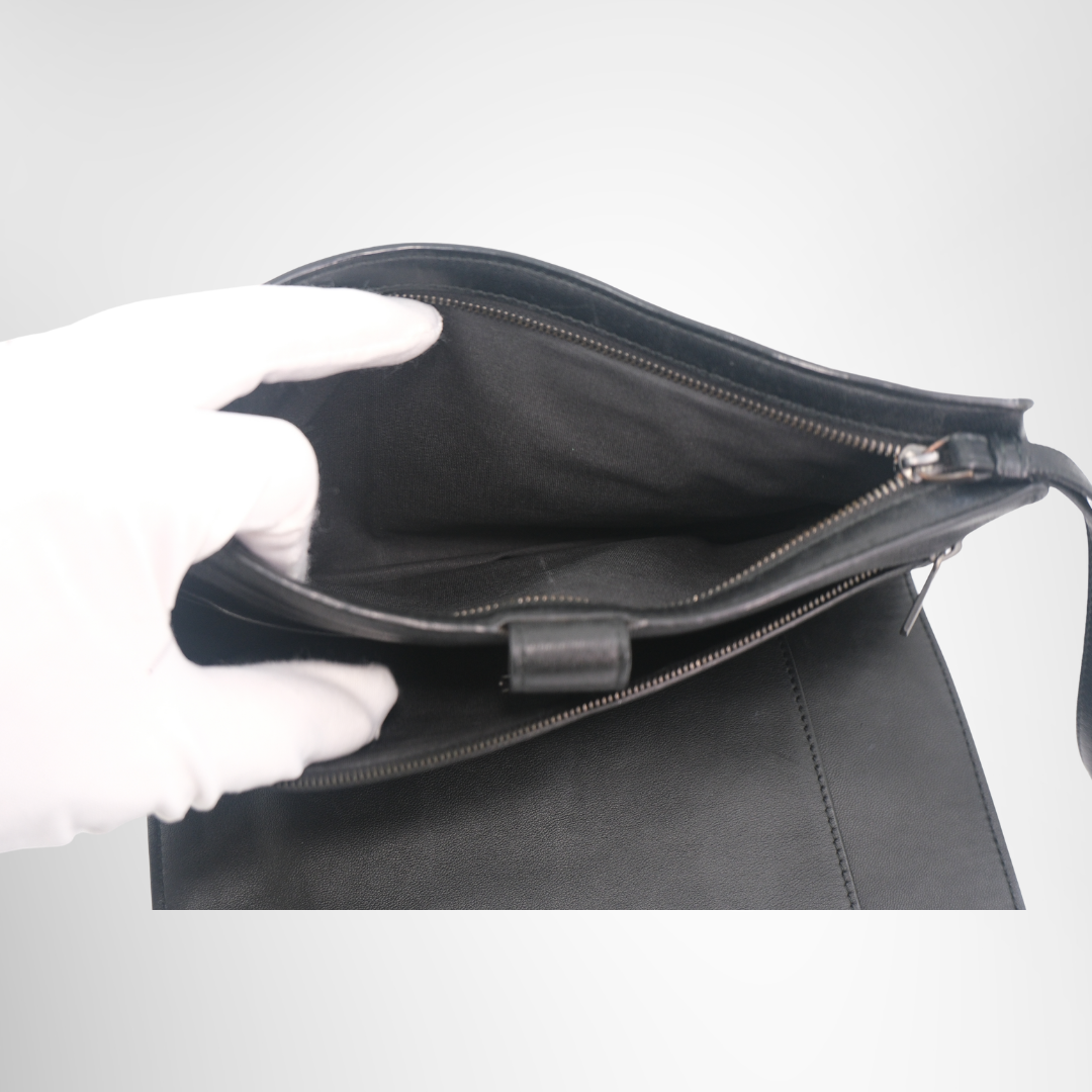 Bottega Veneta Preowned Luxury Bag Clutch Bag Interior View