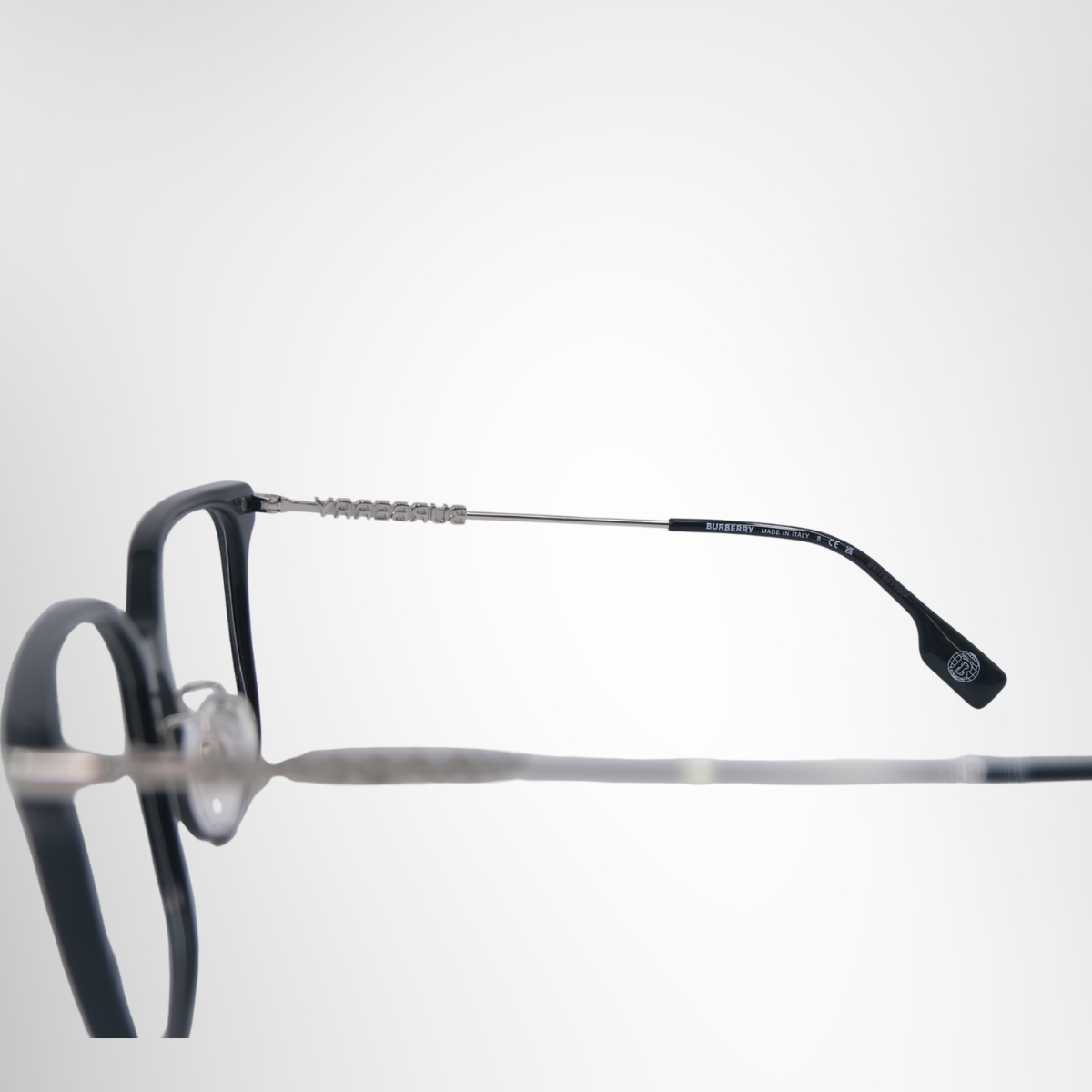 Burberry Elizabeth Prescription Glasses – Pre-Owned Luxury Brand Eyewear – Antonio & Co Right Interior View 