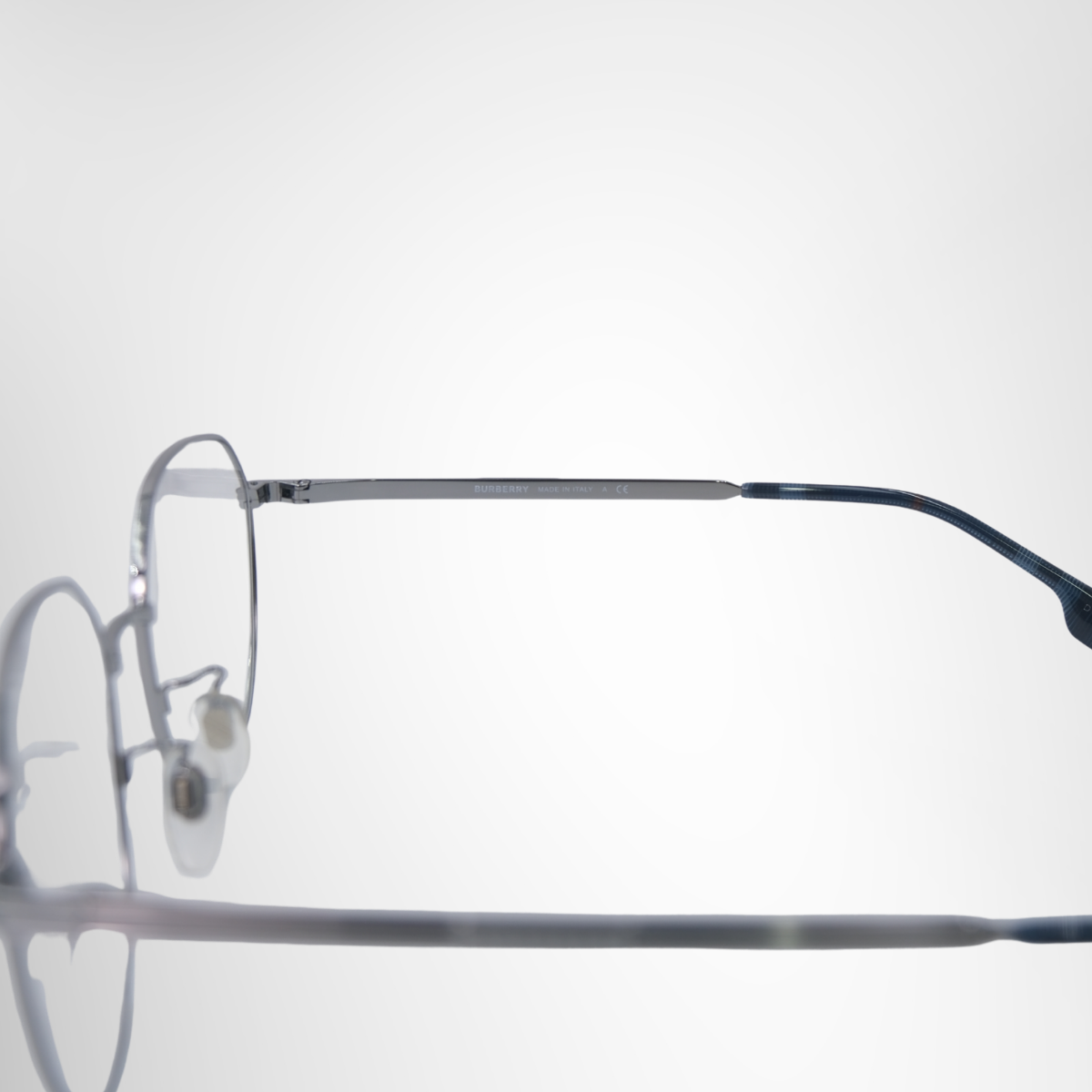 Burberry Erin Prescription Glasses – Pre-Owned Luxury Brand Eyewear – Antonio & Co Right Interior View