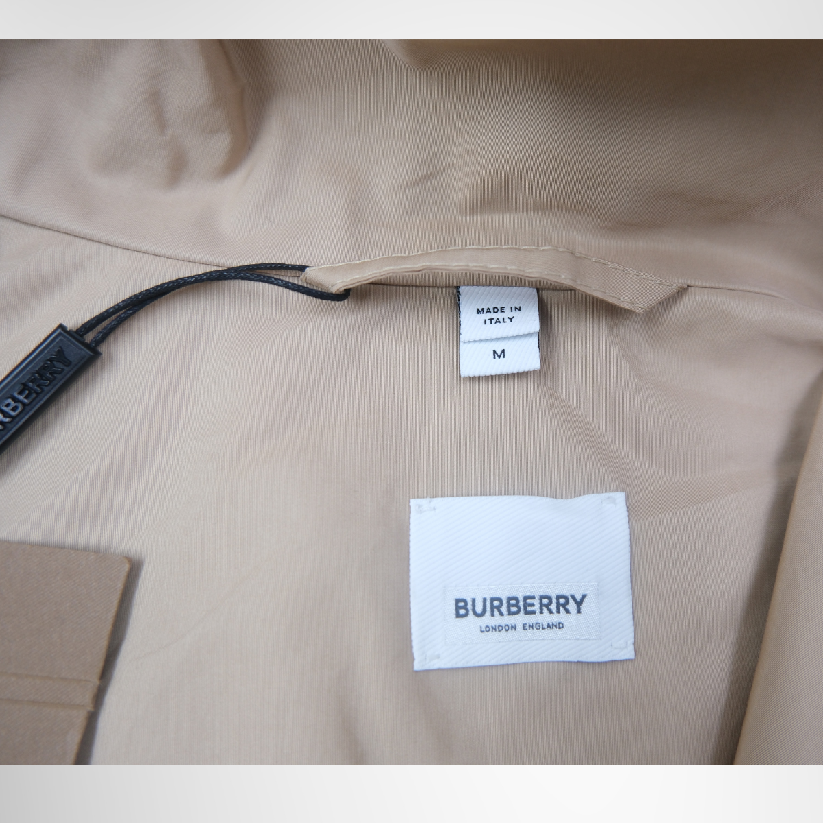 Burberry Mountain Hoodie Tops – Pre-Owned Luxury Brand Apparel – Antonio & Co Tag 
