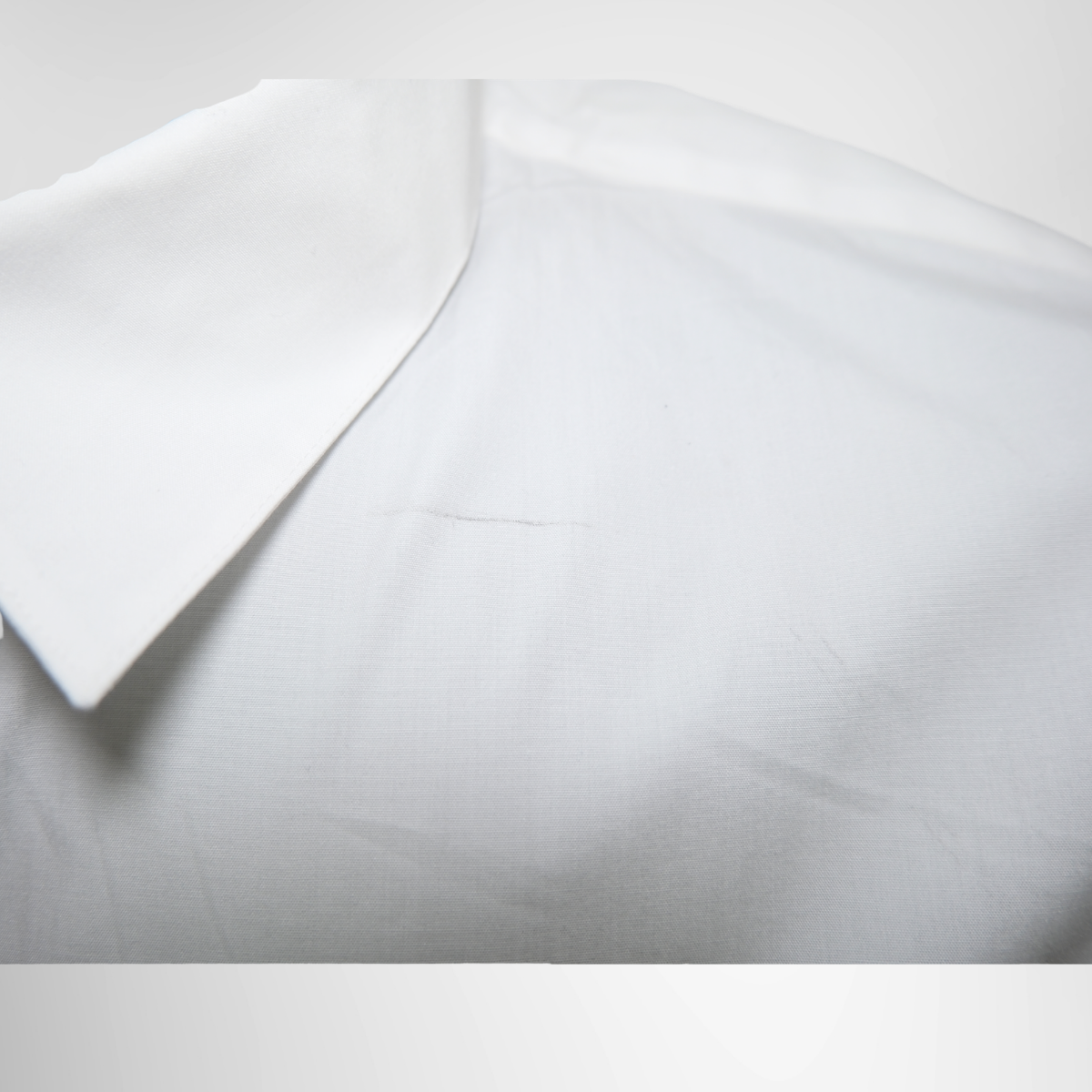  Burberry White Longsleeve – Pre-Owned Luxury Brand Apparel – Antonio & Co Stain