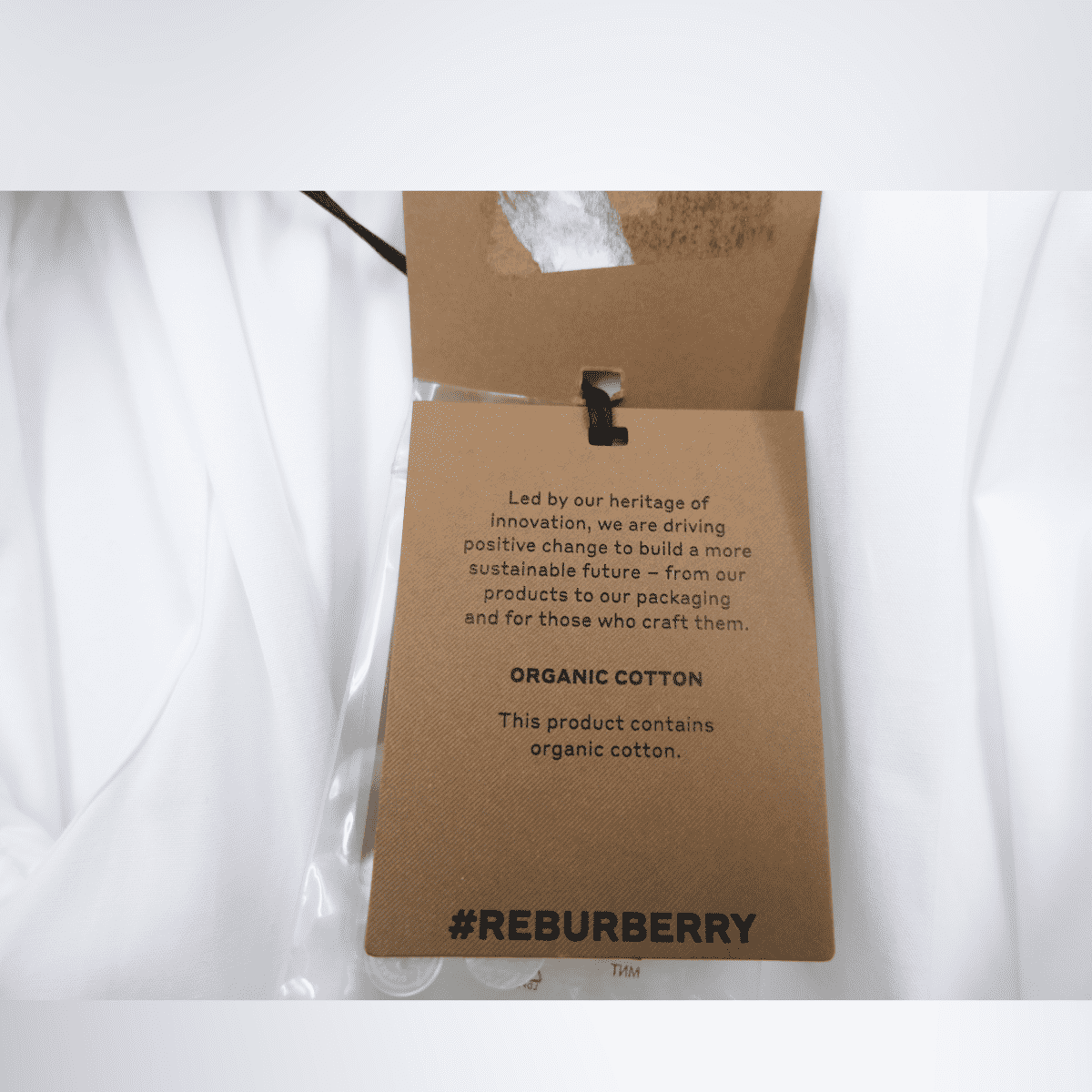  Burberry White Longsleeve – Pre-Owned Luxury Brand Apparel – Antonio & Co Tag 2