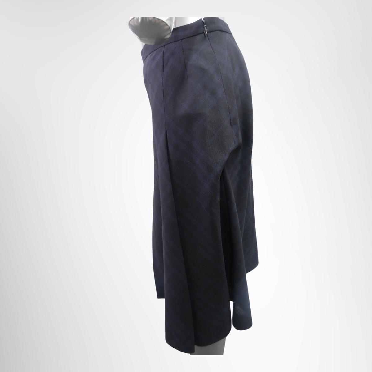 Burberry Preowned Luxury Mid Skirt Apparel Side View2 - Antonio & Co.