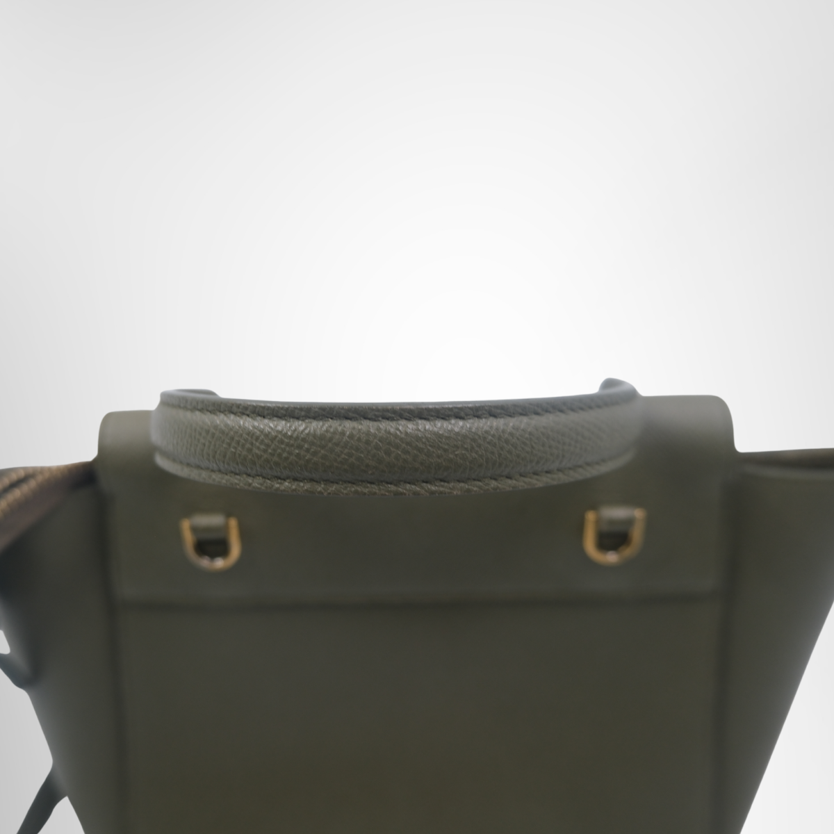 Celine Grained Nano Belt Bag – Pre-Owned Luxury Bag – Antonio & Co Handle