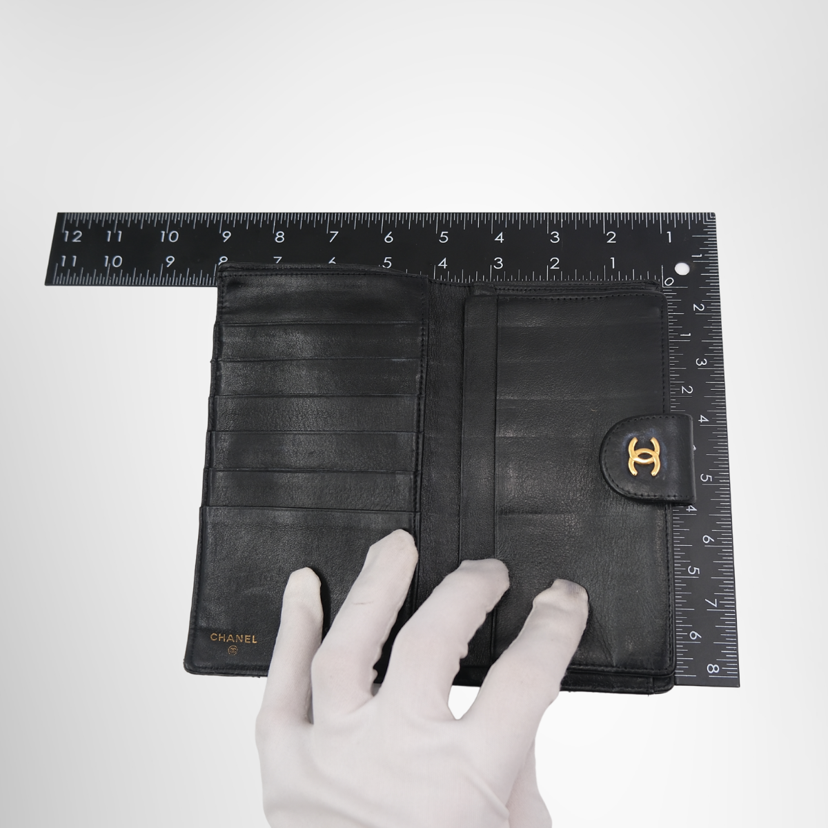 Chanel Classic Long Flap Wallet – Pre-Owned Luxury Brand Wallet – Antonio & Co – Measurement View 2