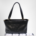 Chanel Caviar Timeless CC Shoulder Bag – Pre-Owned Luxury Brand Bags – Antonio & Co Front View