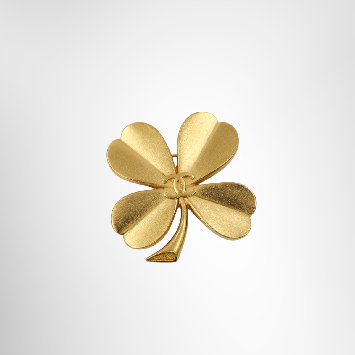 Chanel Vintage CC Logo Four Leaf Clover Lucky Charm Brooch – Pre-Owned Luxury Accessories – Antonio & Co Front Page