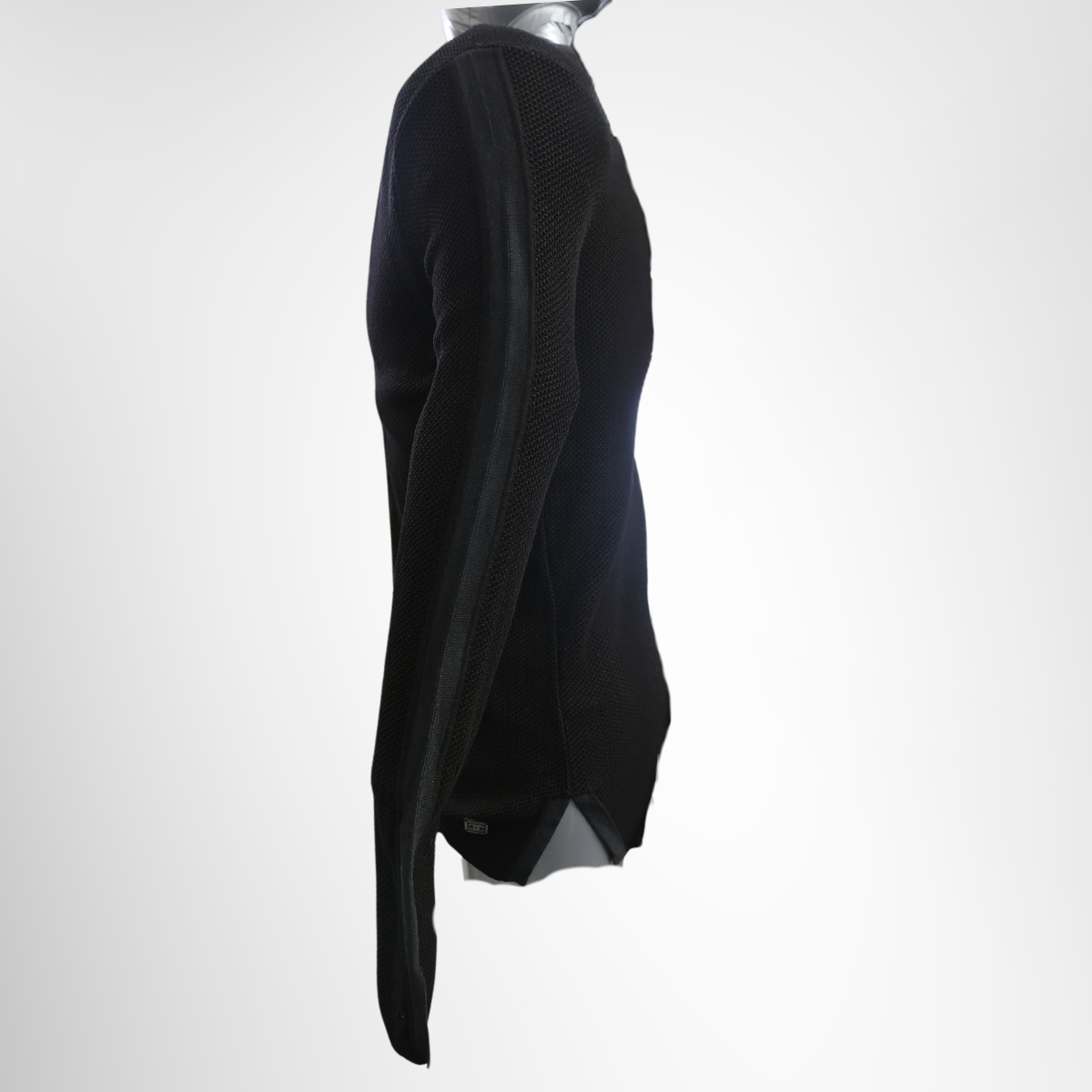 Chanel Zip Knit Cardigan – Pre-Owned Luxury Brand Apparel – Antonio & Co SIde View 2