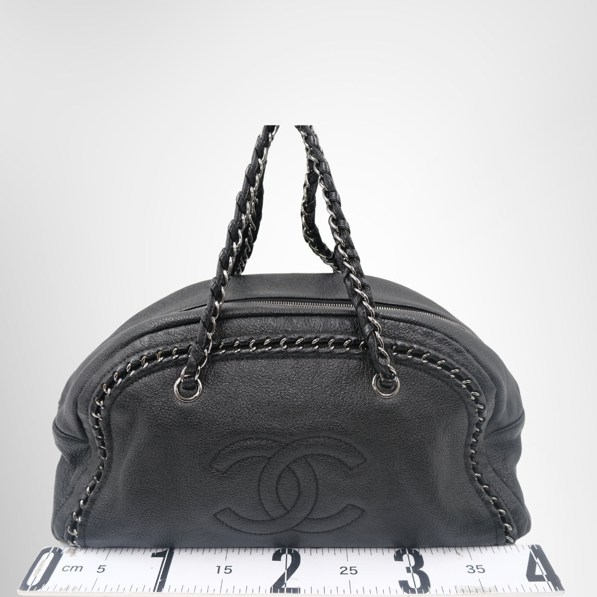 Chanel Luxe Ligne Bowler Bag – Pre-Owned Luxury Brand Bags – Antonio & Co Front View 
