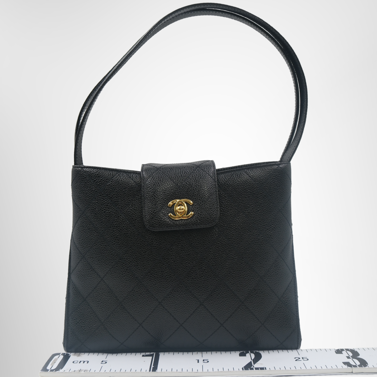 Chanel Bicolore Caviar Leather Tote Bag – Pre-Owned Luxury Bag – Antonio & Co Front View