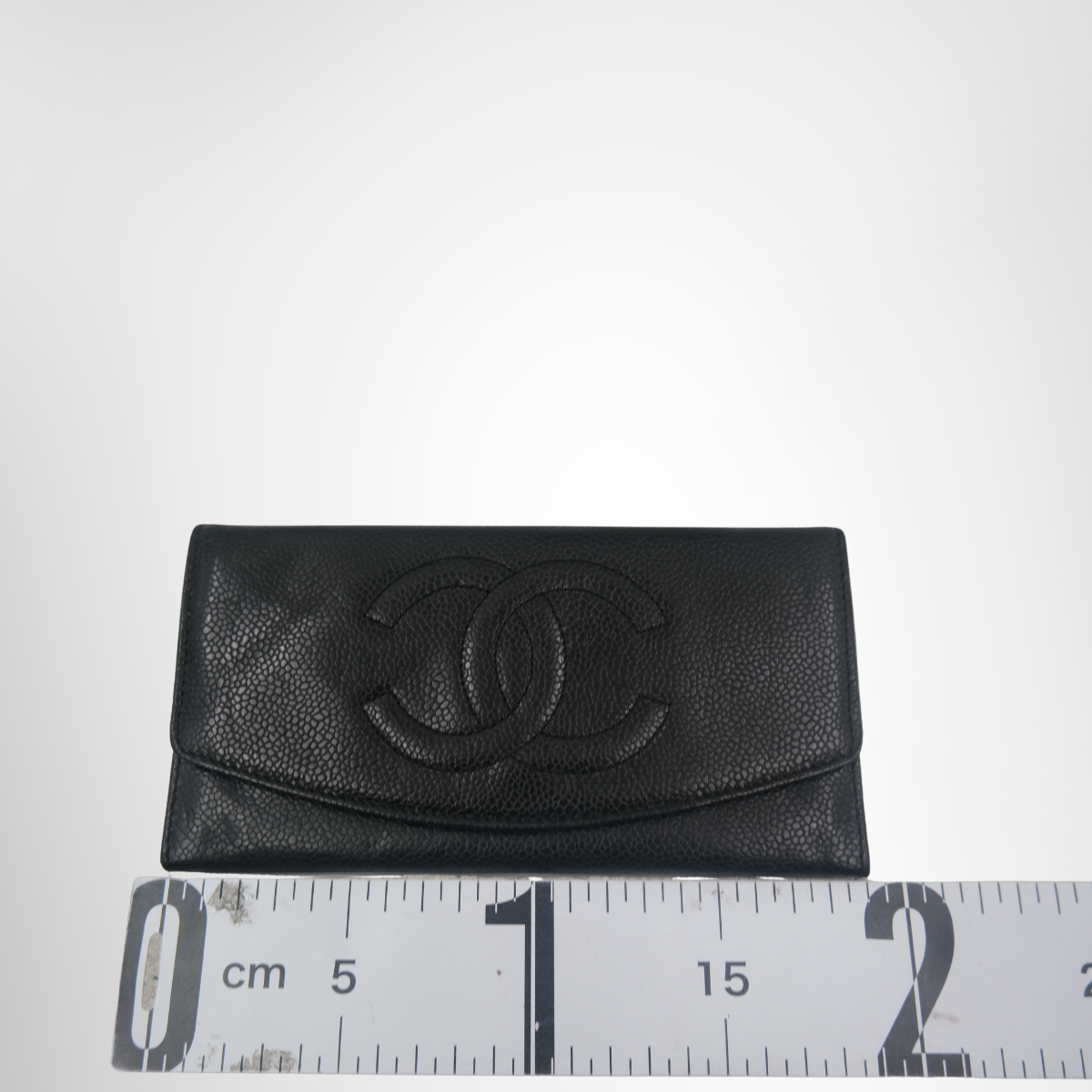 Chanel Timeless CC Caviar Long Flap Wallet – Pre-Owned Luxury Brand Bags – Antonio & Co Measurement View 2