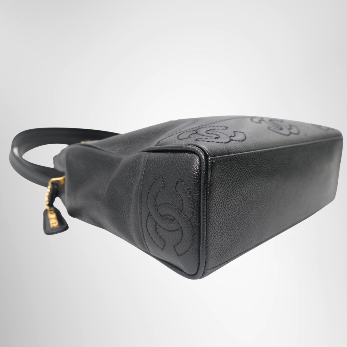 Chanel Vintage Triple CC Caviar Tote Bag – Pre-Owned Luxury Brand Bag – Antonio & Co Left Corner View 