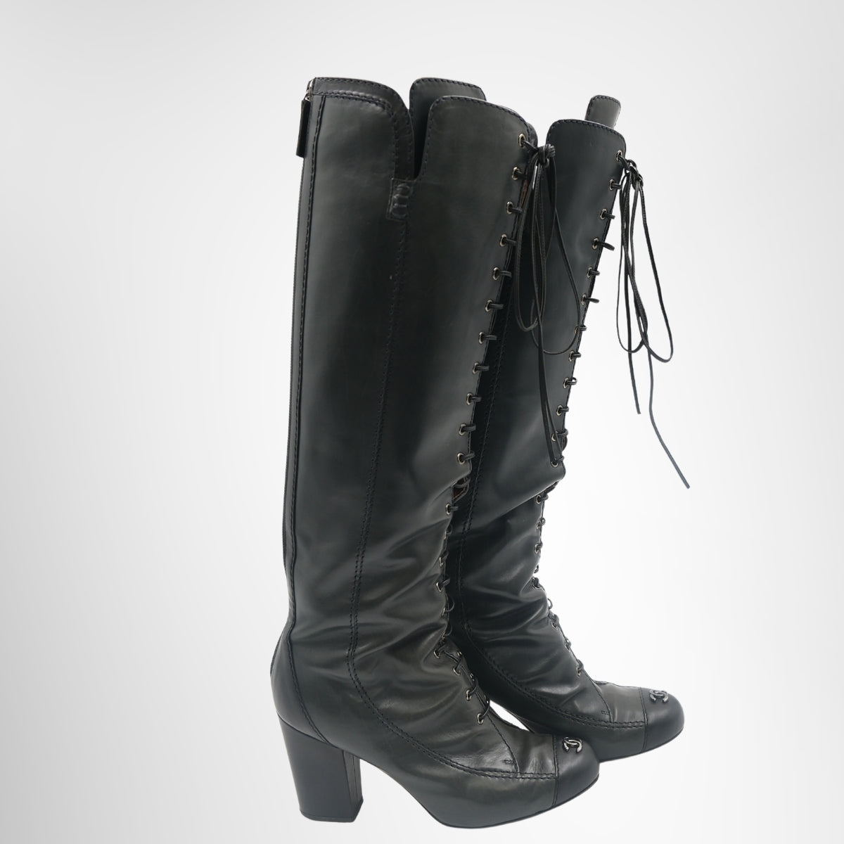 Chanel Interlocking CC Logo Over-the-Knee Leather Lace-Up Boots – Pre-Owned Luxury Brand Shoes – Antonio & Co Side VIew 