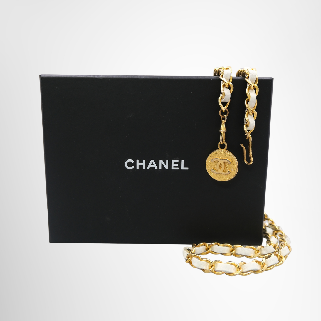 Chanel Vintage Medallion Chain Leather  gold-tone