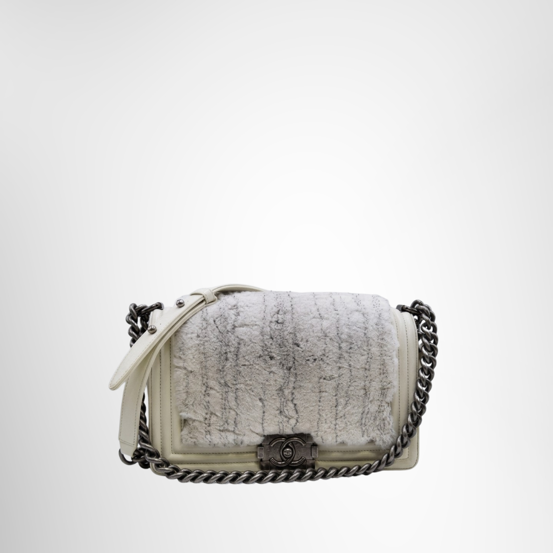 Chanel Preowned Luxury Bag Boy Bag Front Page