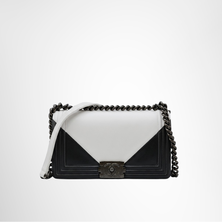Chanel Preowned Luxury Bag Boy Bag Front View