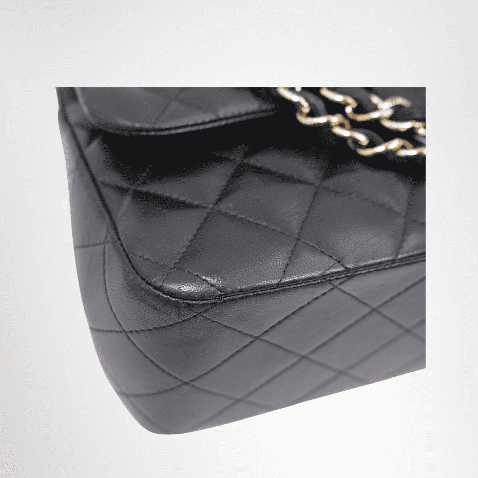 Chanel Jumbo Classic Double Flap Bag in Quilted Lambskin Black