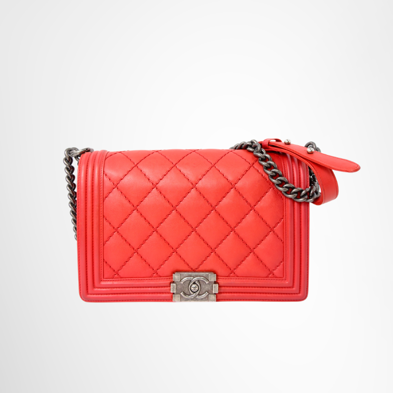 Chanel Preowned Luxury Boy Red Quilted Front Page