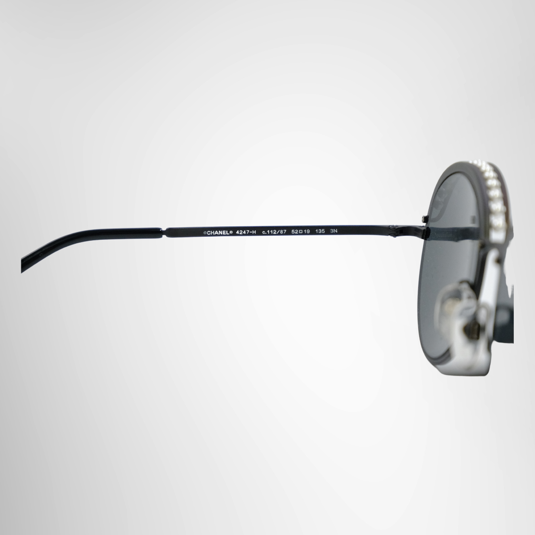 Chanel Preowned Luxury Sunglasses 4234-H Pearl Embellished Round Sunglasses Interior View