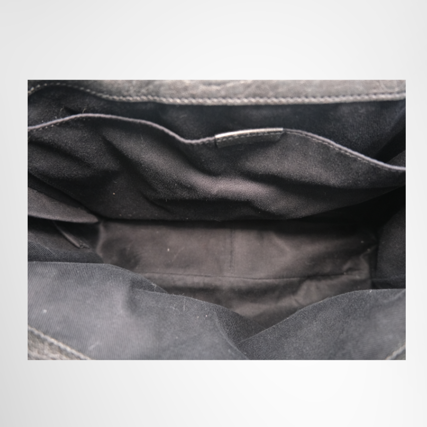 Chloe Preowned Luxury Bag Vanessa Shoulder Bag Interior View