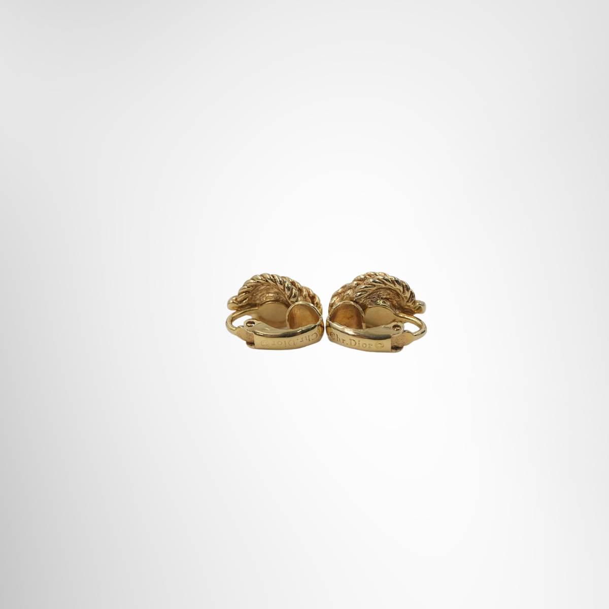 Dior Vintage Gold Plated Braided Rope Twist Clip On Earring – Pre-Owned Luxury Accessories – Antonio & Co Back View
