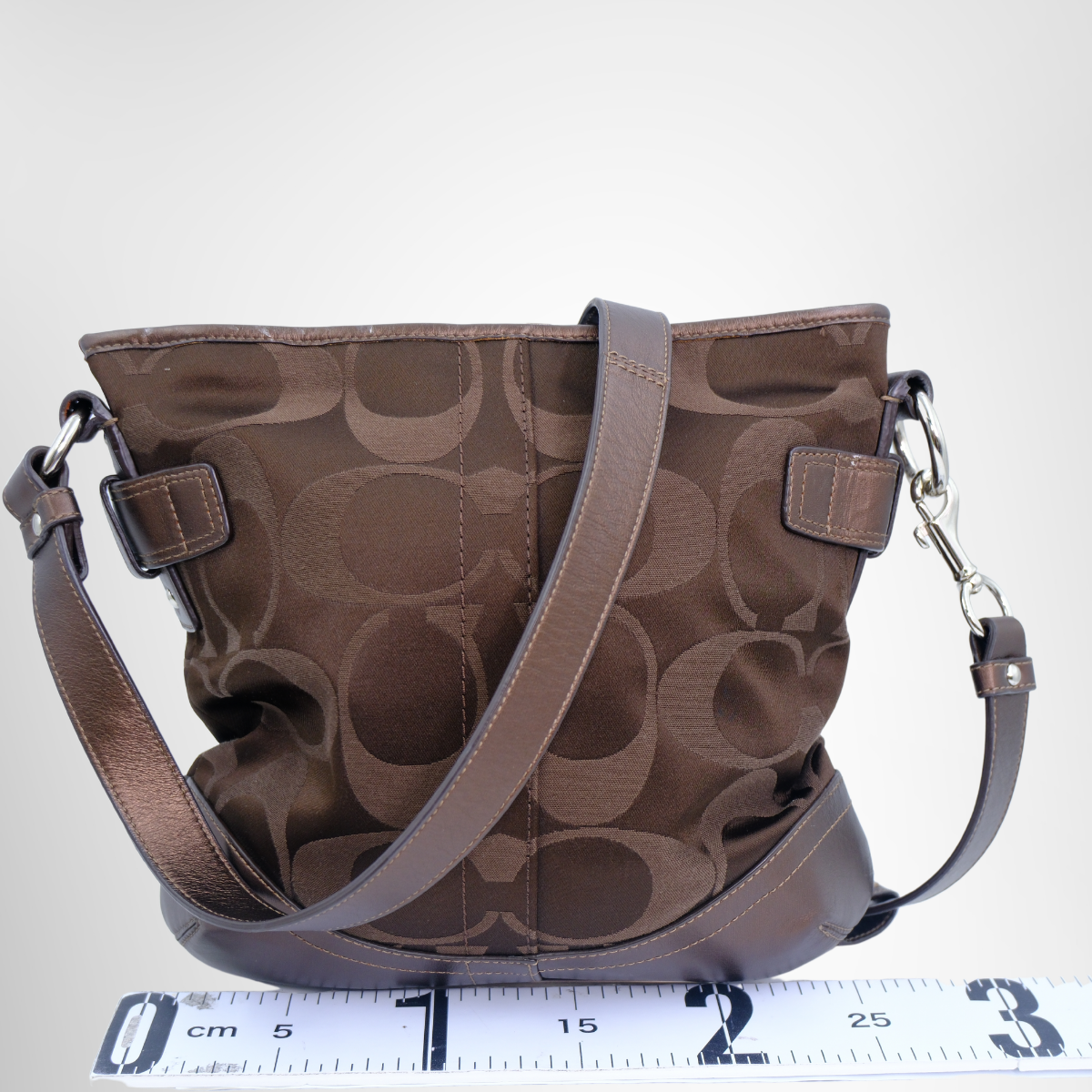 Coach Preowned Luxury Shoulder Bag - Antonio & Co. Back View