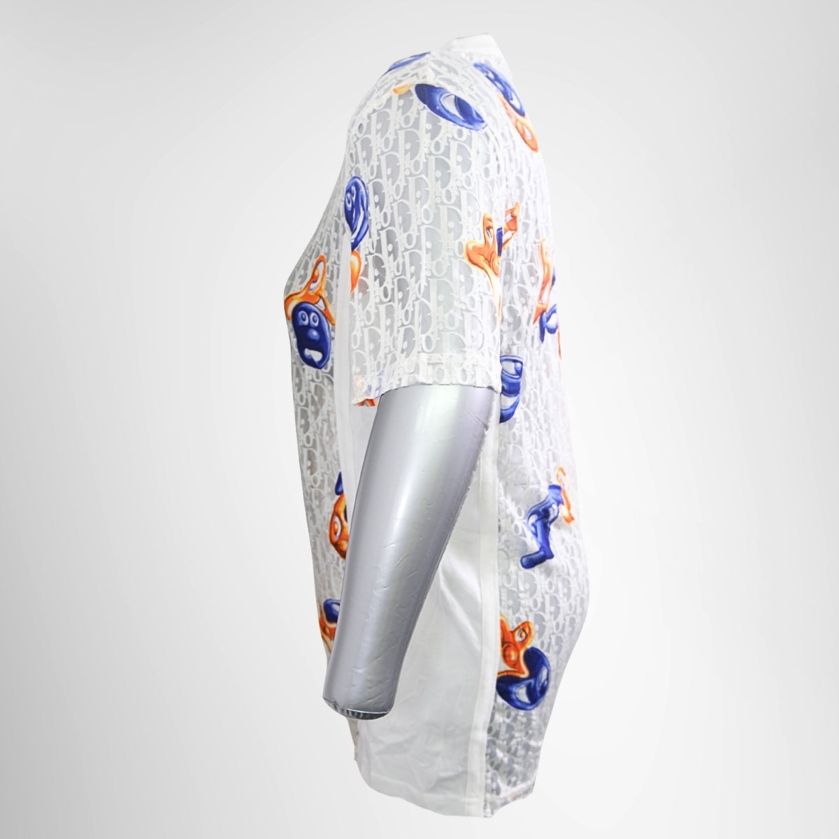 Dior x Kenny Scharf 2021 Oblique Jacquard T-Shirt – Pre-Owned Luxury Brand Apparel – Antonio & Co Side View 