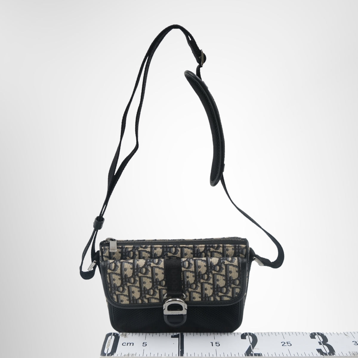 Dior Jacquard 8 Canvas Shoulder Bag – Pre-Owned Luxury Brand Bags – Antonio & Co Front View 